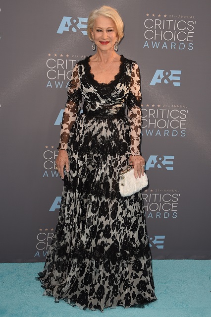 Helen Mirren in Dolce & Gabbana ai Critics Choice Awards, Hollywood