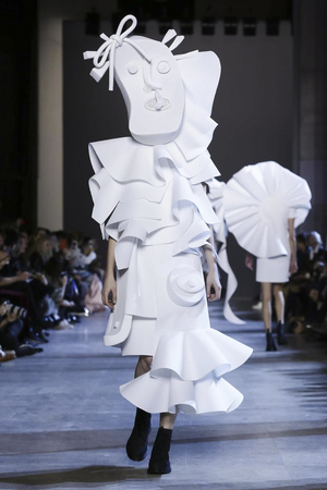 Viktor & Rolf, Fashion Show, Couture Collection Spring Summer 2016 in Paris