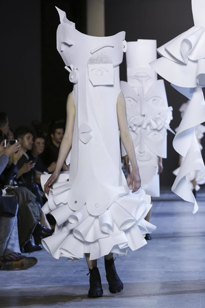 Viktor & Rolf, Fashion Show, Couture Collection Spring Summer 2016 in Paris