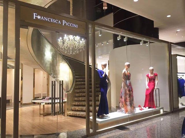 La  girffe italiana  di demi couture  FRANCESCA PICCINI ha aperto lo scorso 21 dicembre il suo secondo  monobrand store a Shanghai al The Portman Ritz Carlton.