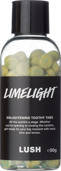 Limelight lavadenti è ricco di lime, limone e frutto di baobab, una combinazione che crea sulla lingua un frizzante pizzicore di estrema freschezza. €8,50.